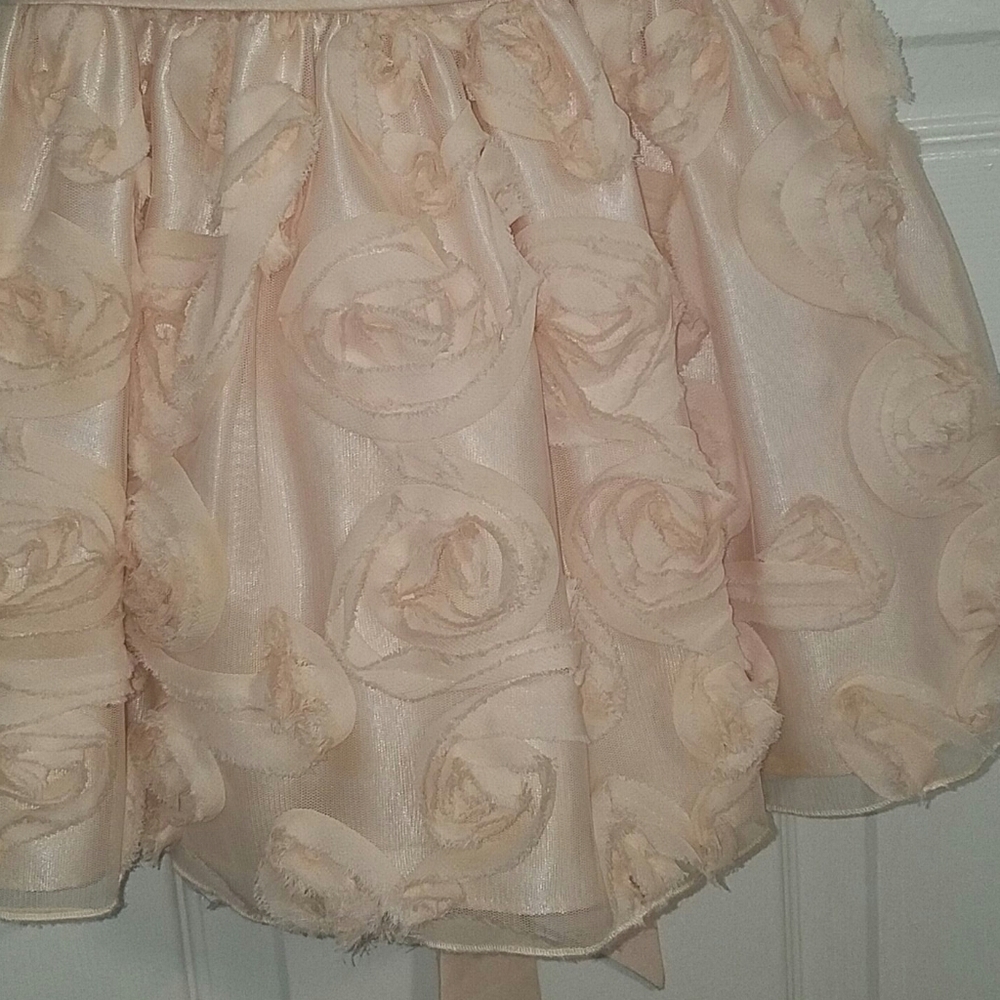 Dress - Picture 3 of 3